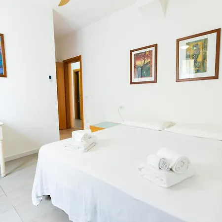 Theo's Guest house